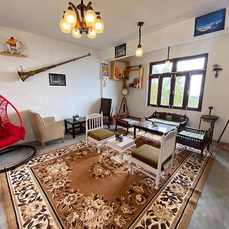 Redeem Cafe & Homestay McLeod Ganj Exterior photo